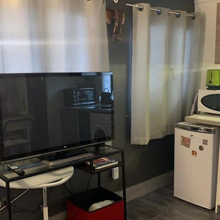 Adorable Studio 20M2 Aubervilliers Exterior photo